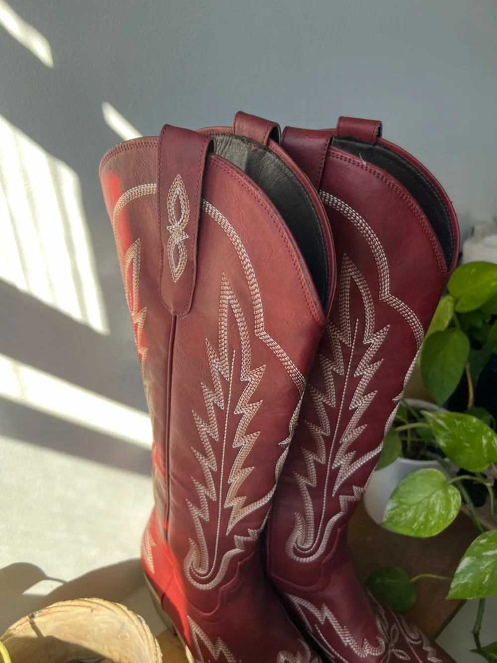 Women's Tall Burgundy Western Boots - Picture 6 of 6